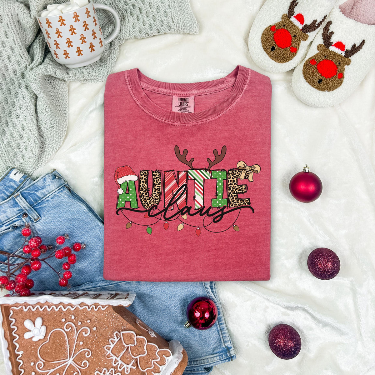 Auntie Clause Christmas Comfort Colors® T-Shirt, Leopard Print Design Preppy Aunts Xmas Shirt, Funny Christmas Family Gathering Crewneck