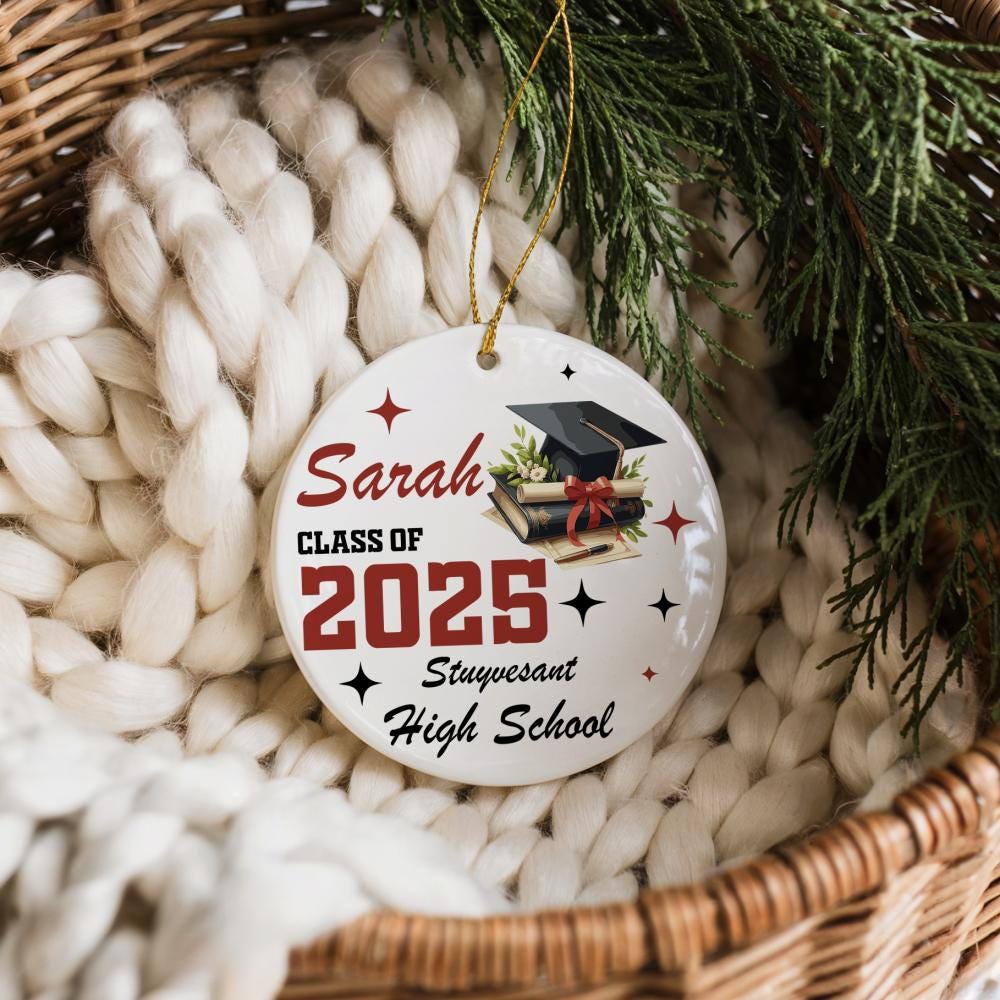 Personalized Christmas Graduation Ornament 2025, Custom Name Cap Christmas Keepsake