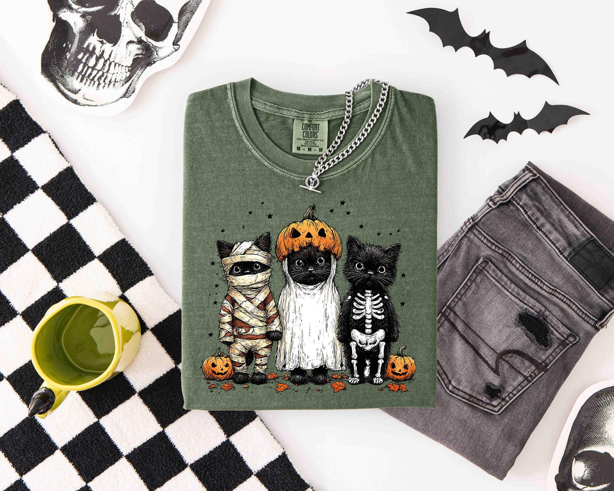 Black Cats Halloween Comfort Colors® Shirt, Retro Boo Crew T-shirt, Spooky Season Pumpkin Tee, Spooky Vibes Gift, Halloween Trip Crewneck