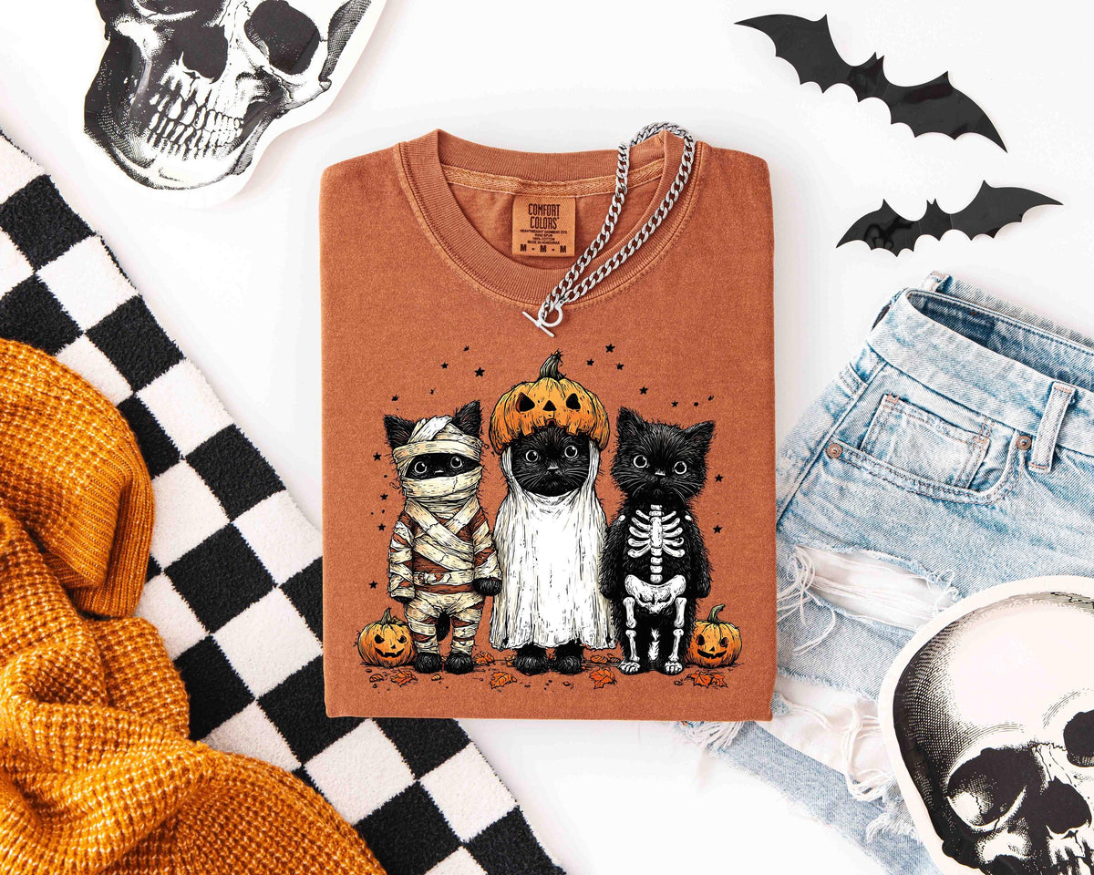Black Cats Halloween Comfort Colors® Shirt, Retro Boo Crew T-shirt, Spooky Season Pumpkin Tee, Spooky Vibes Gift, Halloween Trip Crewneck
