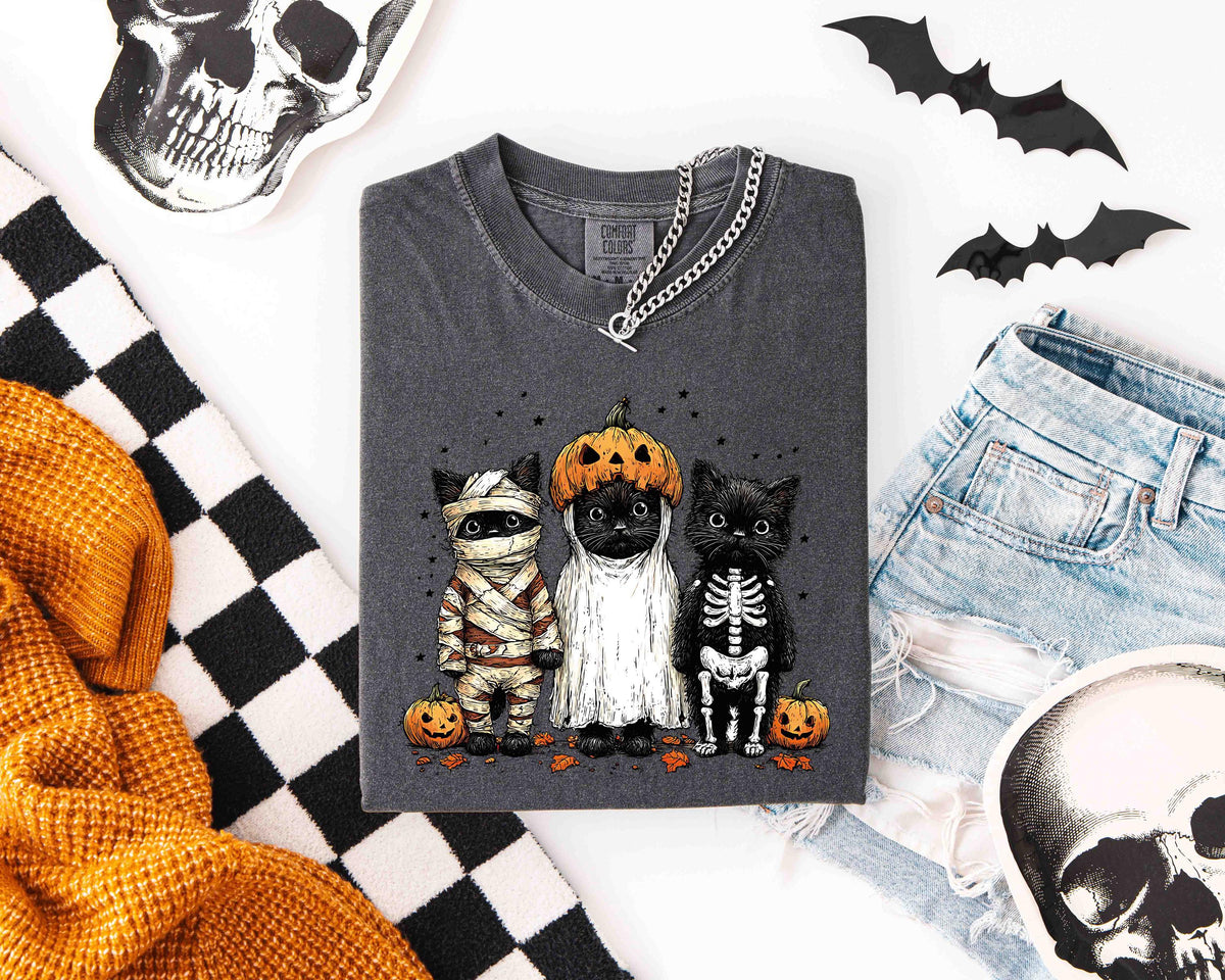 Black Cats Halloween Comfort Colors® Shirt, Retro Boo Crew T-shirt, Spooky Season Pumpkin Tee, Spooky Vibes Gift, Halloween Trip Crewneck