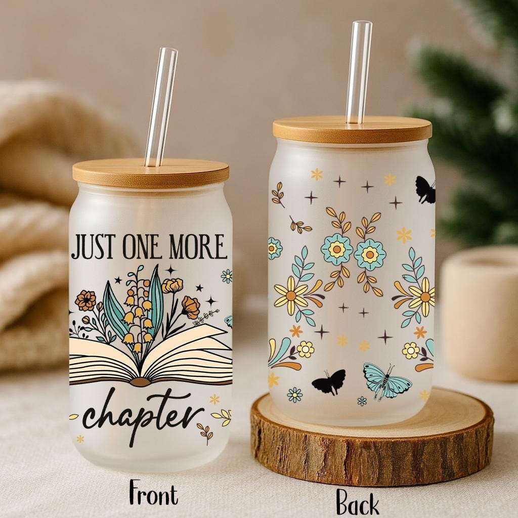 Floral Just One More Chapter Can Glass Tumbler, Cute Book Enthusiasts Iced Coffee Cup