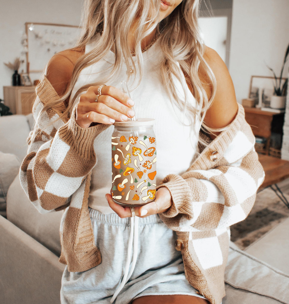 Vibrant Orange Color Mushrooms Pattern Can Glass Cup, Boho Aesthetic Bamboo Lid Tumbler