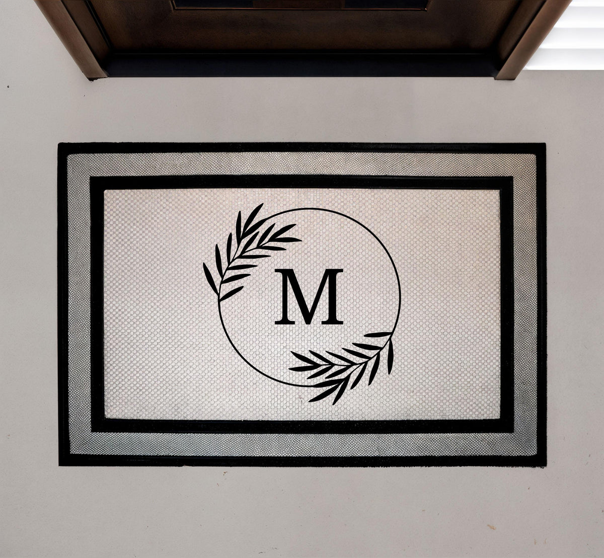 Personalized Monogram Doormat, Custom Initial Welcome Mat, Elegant Door Mat with Botanical Circle Design, Front Porch and Indoor Entry Mat