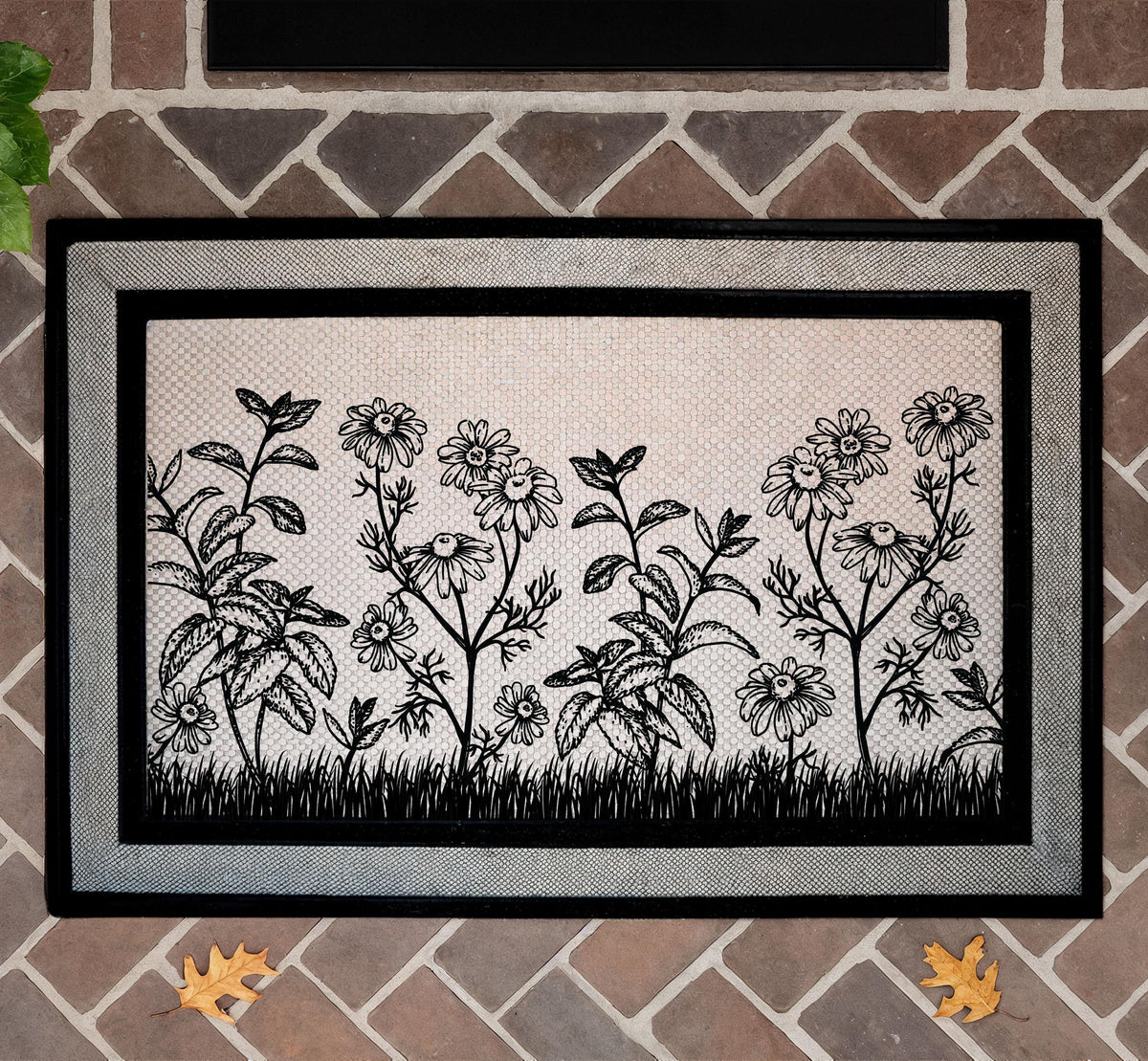Black and White Daisy Welcome Mat, Wildflower Garden Doormat