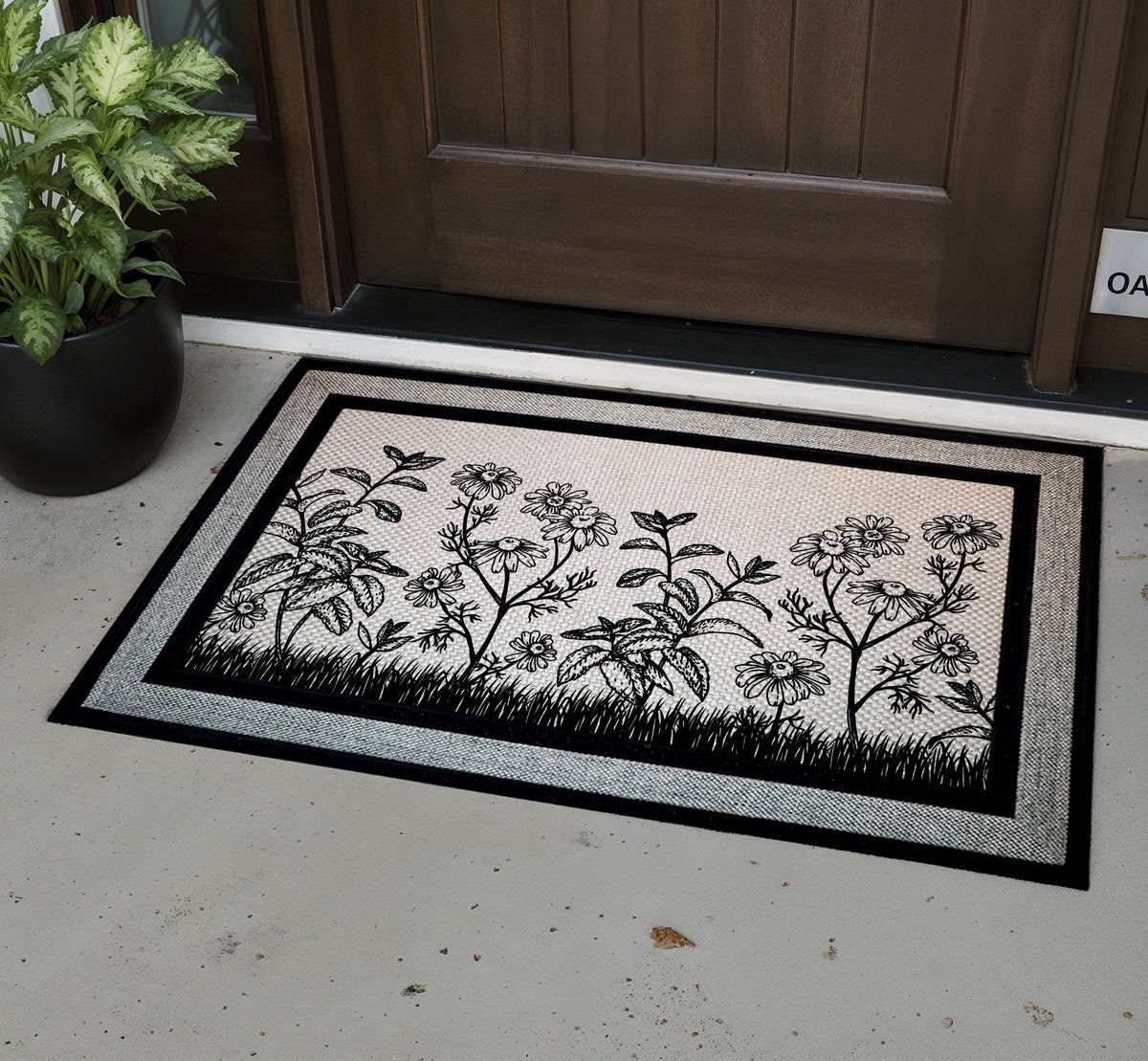 Black and White Daisy Welcome Mat, Wildflower Garden Doormat