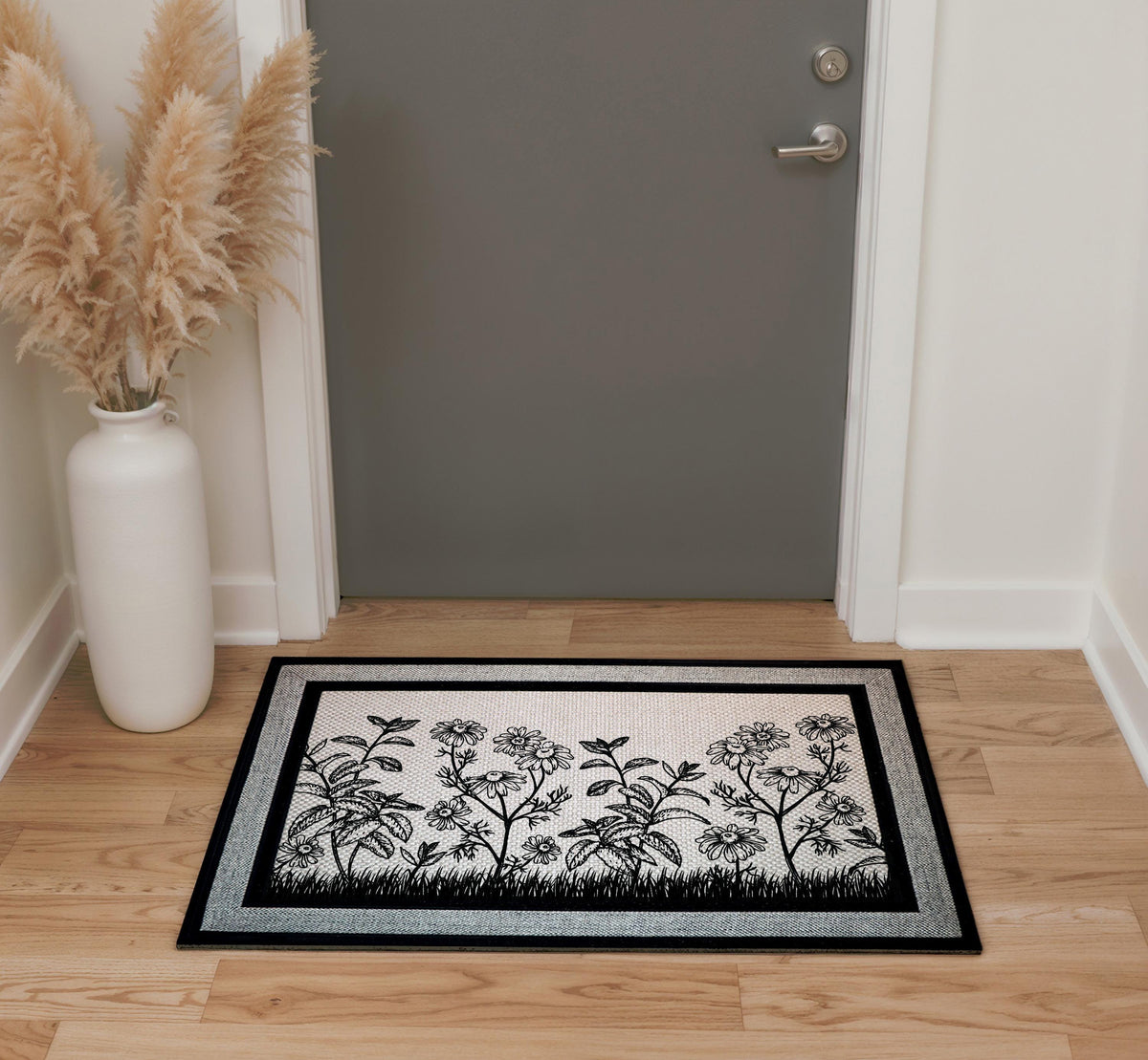 Black and White Daisy Welcome Mat, Wildflower Garden Doormat