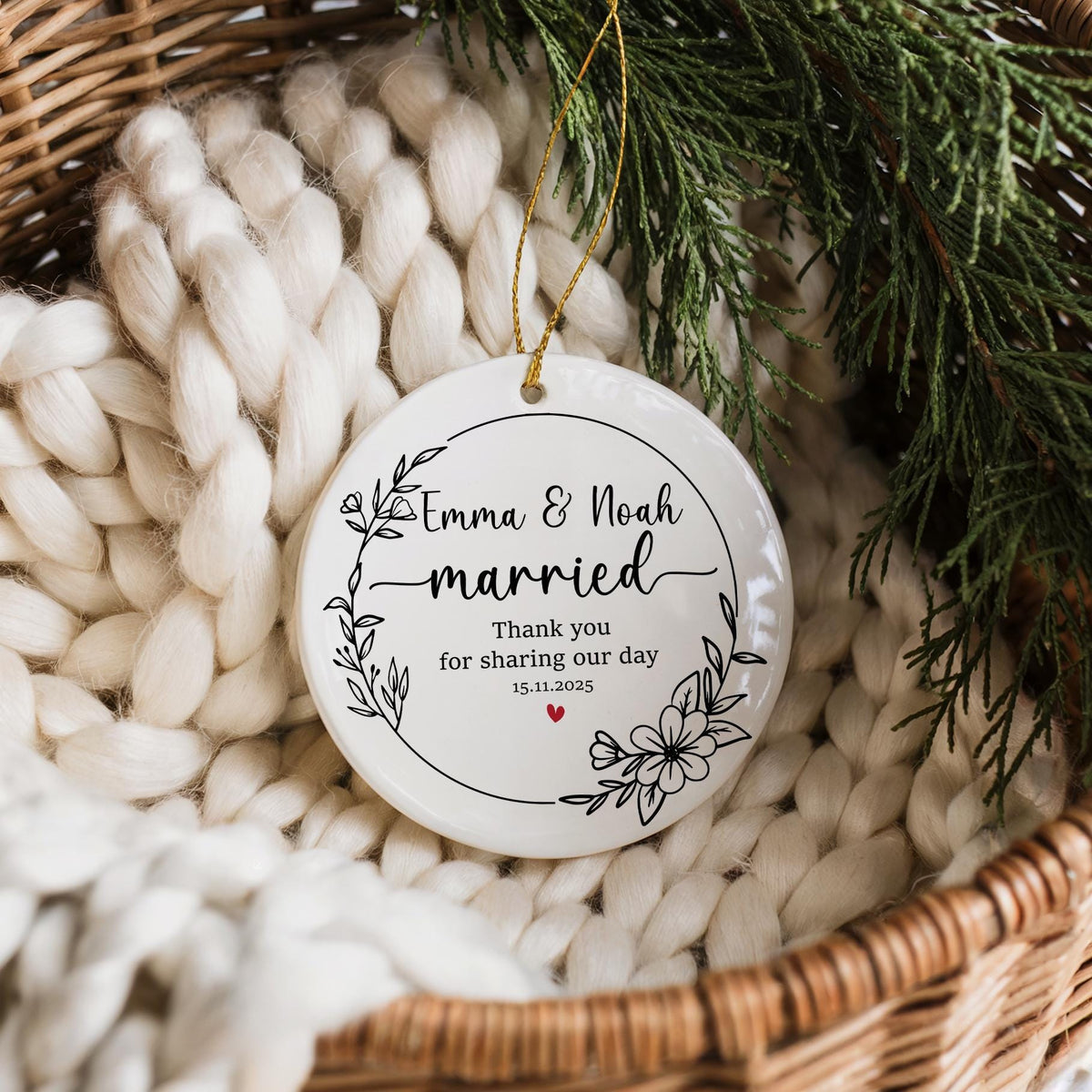 Personalized Wedding Ornament, Favor For Guests Ornaments, Custom Name Married Keepsake