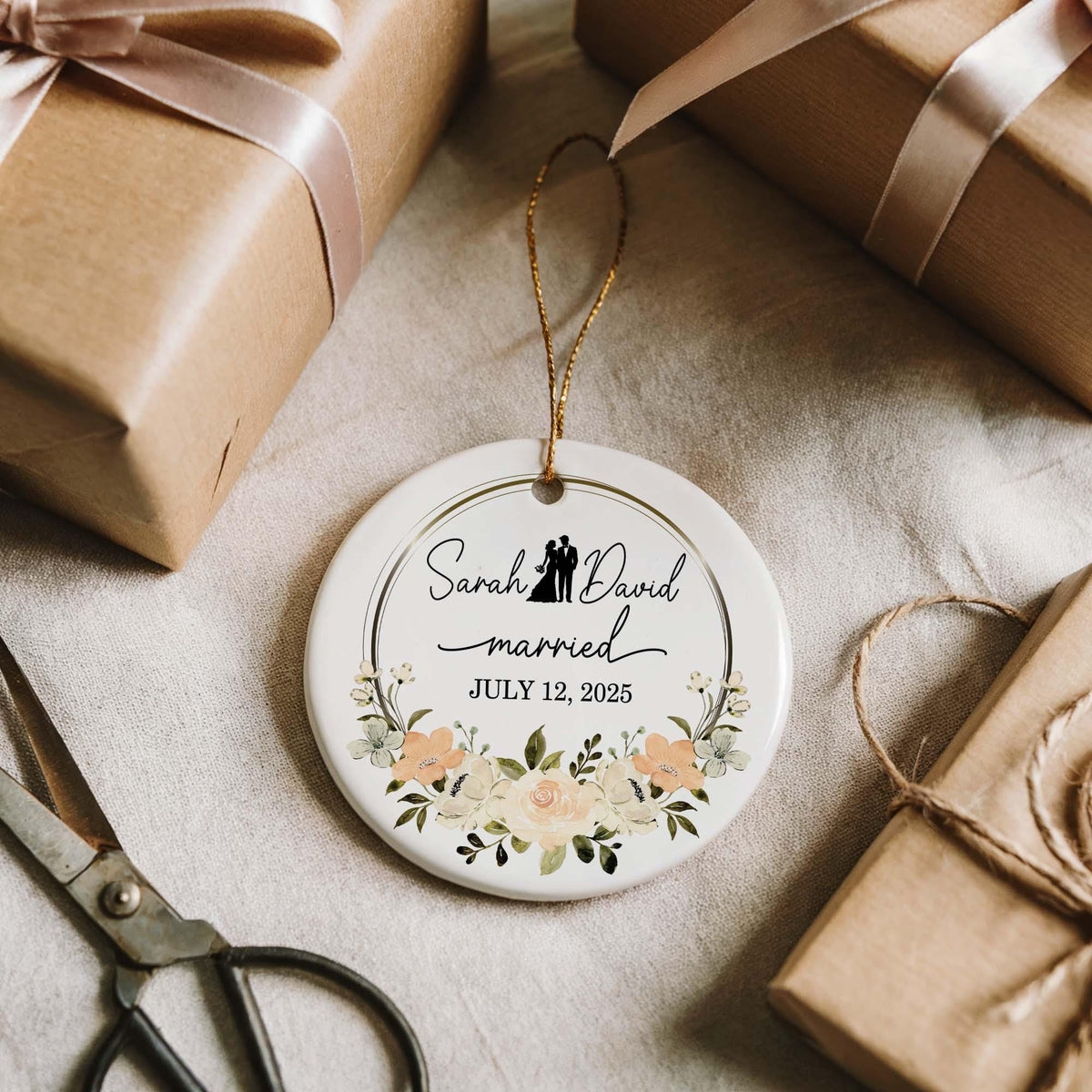Personalized Floral Married Ornament, Custom Name & Date Wedding Keepsake, Newlyweds Home Decor