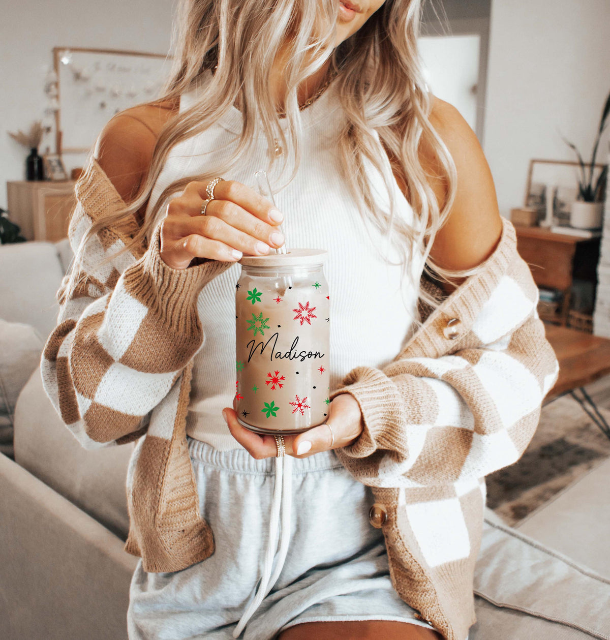 Personalized Red & Green Snowflakes Pattern Can Glass Tumbler, Merry And Bright Iced Coffee Cup