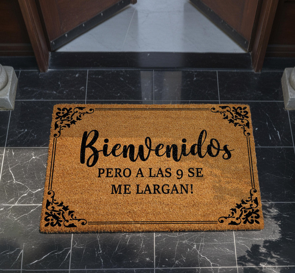 Bienvenidos Pero A Las 9 Se Me Largan Doormat, Funny Spanish Welcome Mat