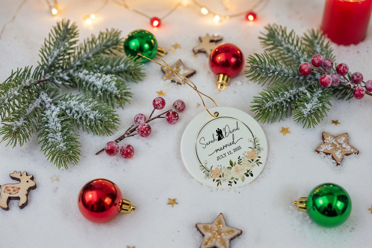 Personalized Floral Married Ornament, Custom Name & Date Wedding Keepsake, Newlyweds Home Decor