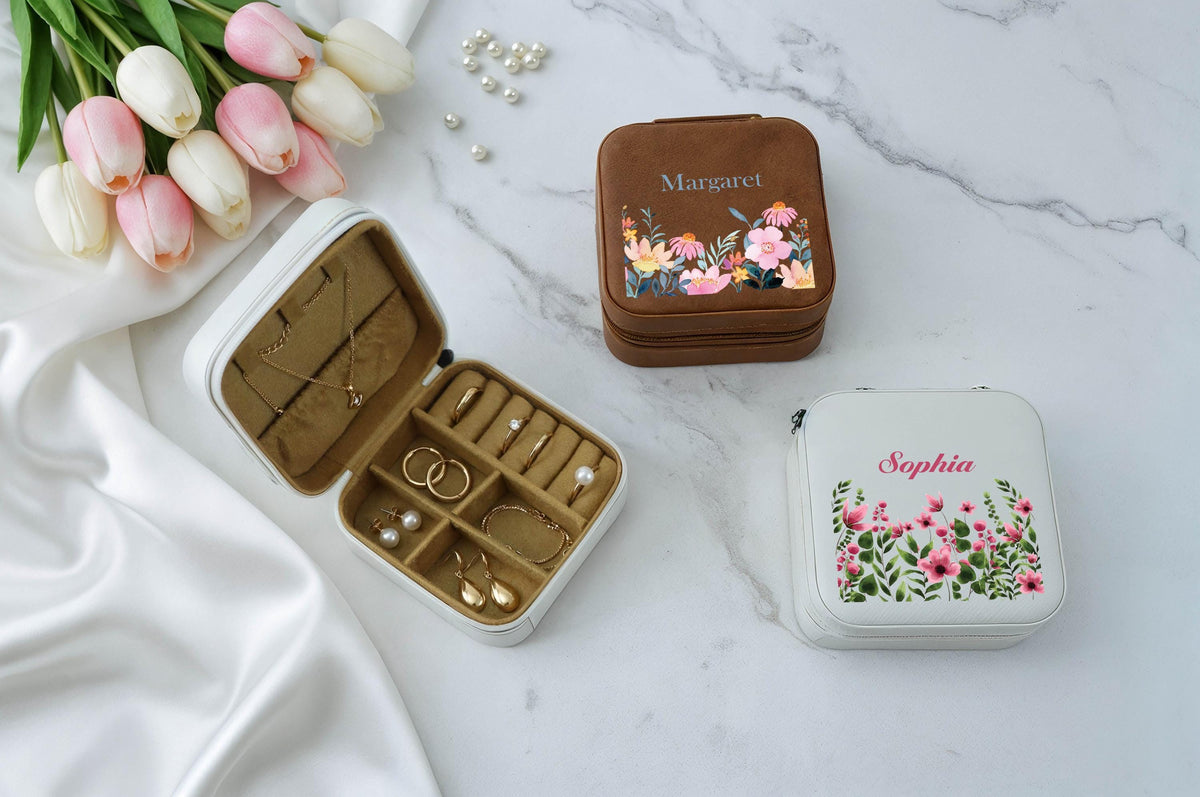 Custom Name Floral Jewelry Box, Nature Lover Travel Accessory Box