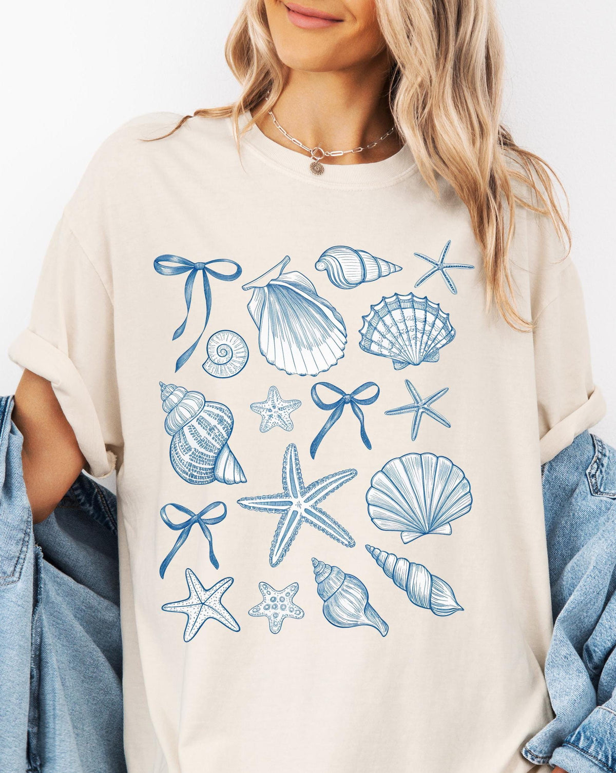 Comfort Colors® T-shirt, Seashell Coquette Bow Shirt, Starfish Seashell Tee, Beach Lover Crewneck, Cute Coastal Top, Summer Vacation Tee