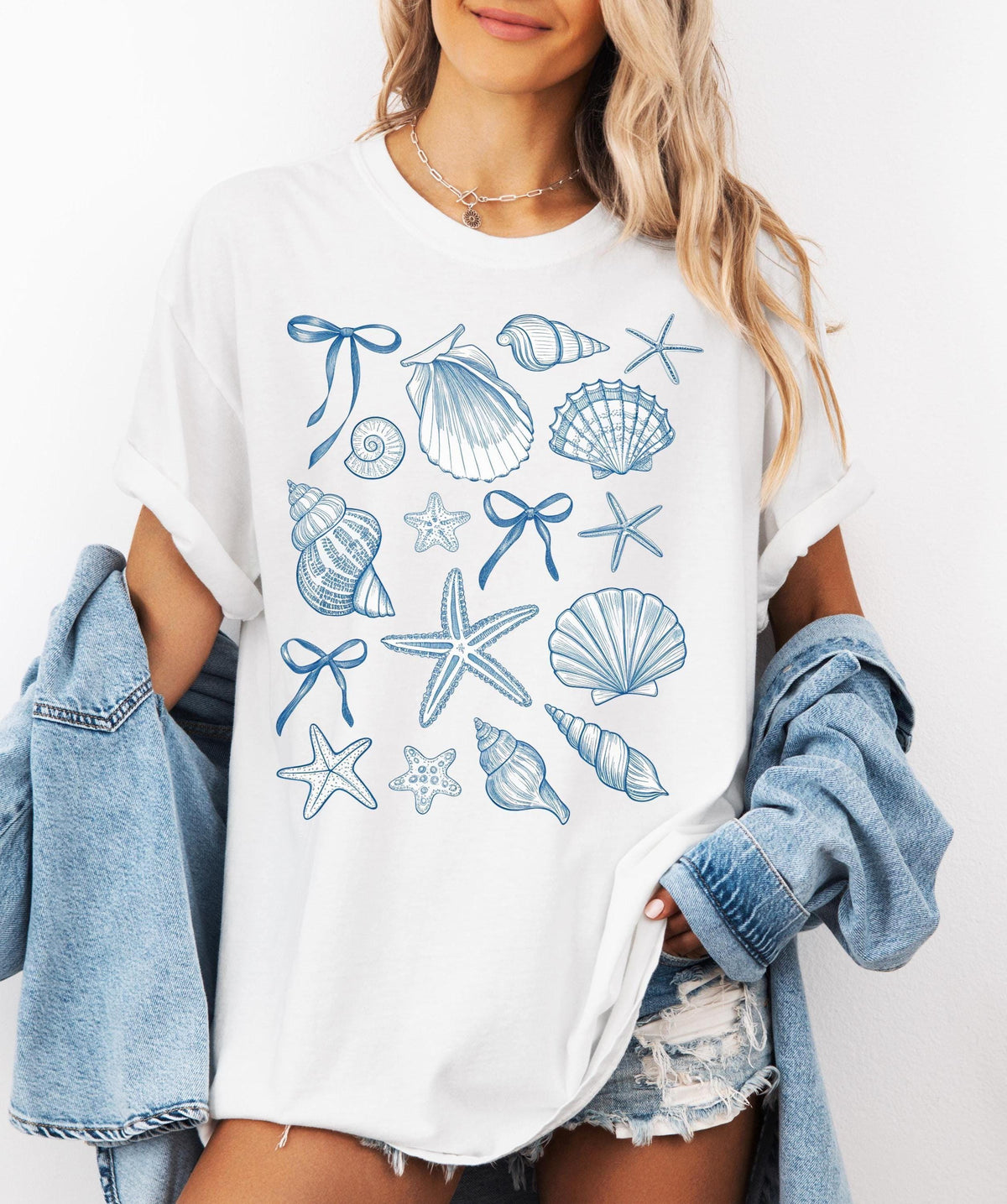 Comfort Colors® T-shirt, Seashell Coquette Bow Shirt, Starfish Seashell Tee, Beach Lover Crewneck, Cute Coastal Top, Summer Vacation Tee