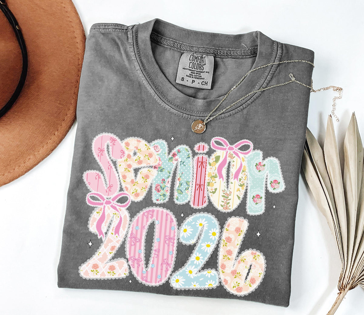 Comfort Colors® Senior 2026 Shirt, Coquette Graduate 2026 T-Shirt, Floral High School Senior Tees, Preppy Senior Tee, Graduation Gift