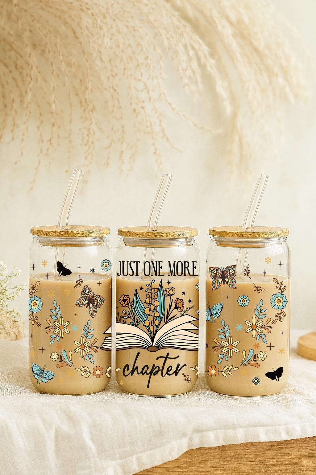 Floral Just One More Chapter Can Glass Tumbler, Cute Book Enthusiasts Iced Coffee Cup
