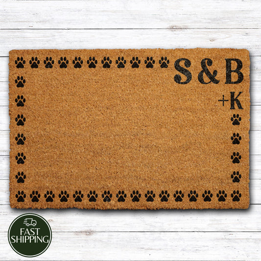 Personalized Family and Pet Initial Doormat, Custom Paw Print Border Welcome Mat
