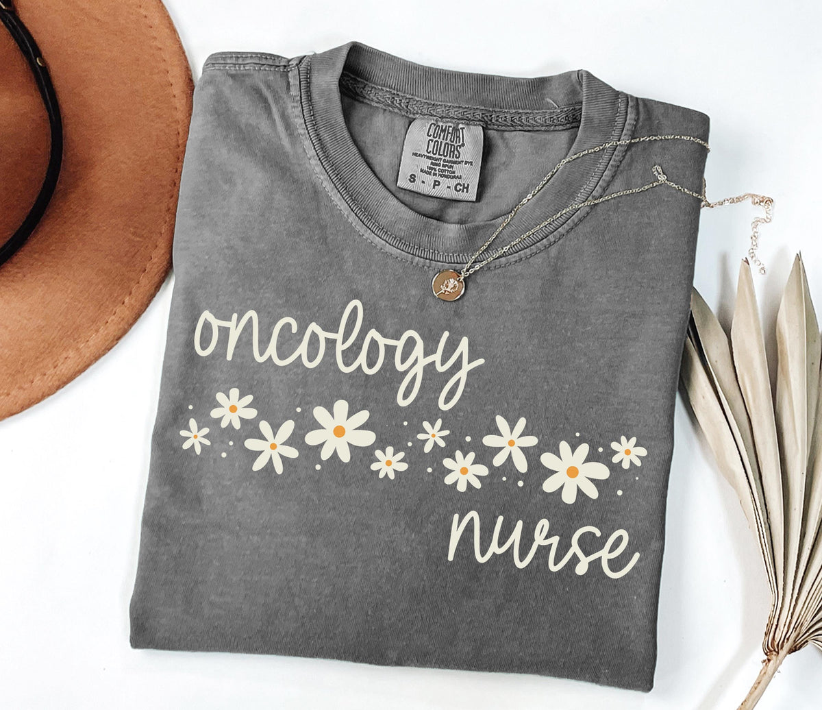 Oncology Nurse Comfort Colors® Shirt, Floral Cancer Nurse T-shirt, Daisy Flowers Nursing Tee, Cancer Awareness Crewneck, ONC Graduation Gift