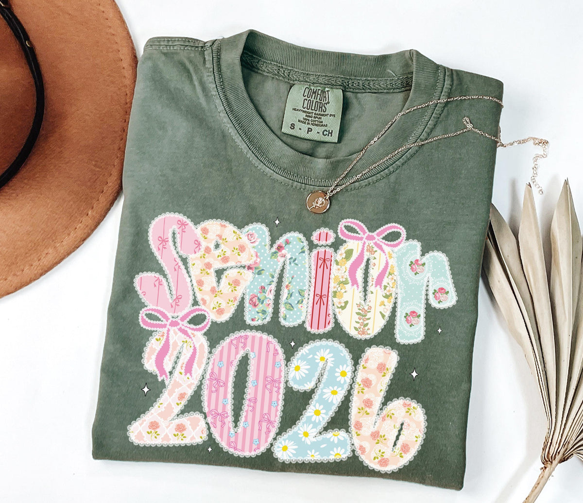 Comfort Colors® Senior 2026 Shirt, Coquette Graduate 2026 T-Shirt, Floral High School Senior Tees, Preppy Senior Tee, Graduation Gift