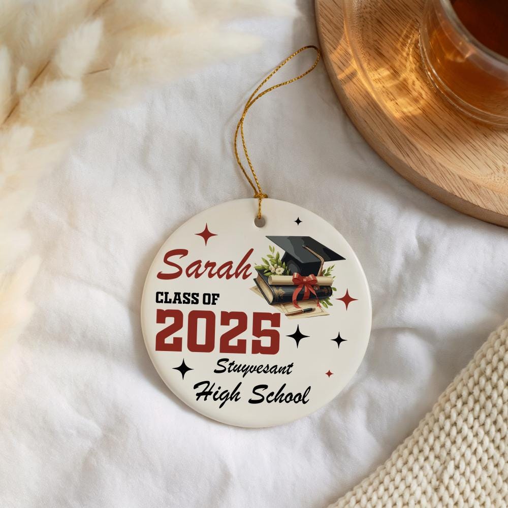 Personalized Christmas Graduation Ornament 2025, Custom Name Cap Christmas Keepsake