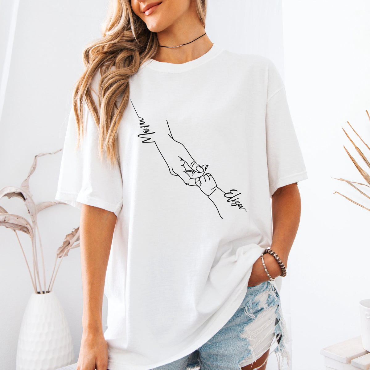 Personalized Mama Hand-Holding Graphic Shirt