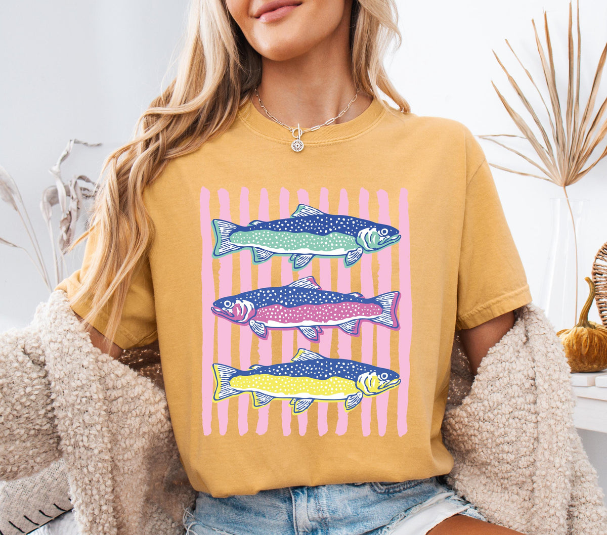 Comfort Colors® Preppy Fish Shirt, Summer Vibes T-shirt, Girls Beach T-Shirt, Summer Trip Tees