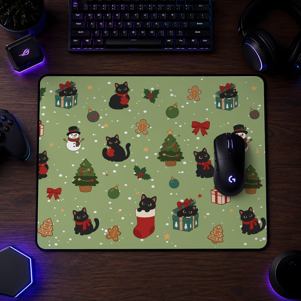 Black Cat Christmas Desk Mat, Holiday Gaming Mouse Pad (3mm Thick)