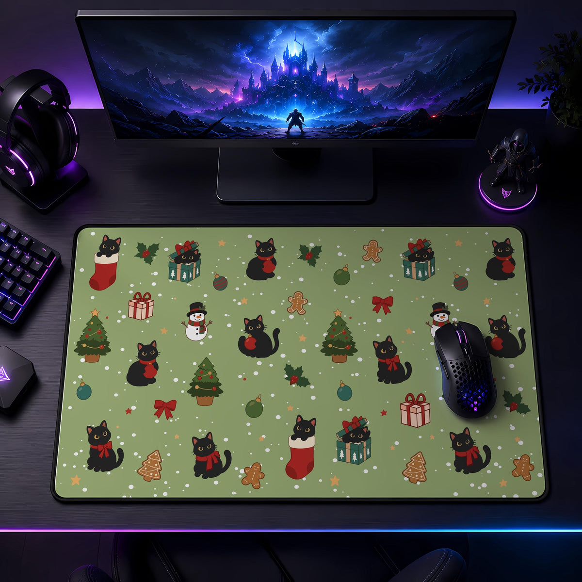 Black Cat Christmas Desk Mat, Holiday Gaming Mouse Pad (3mm Thick)