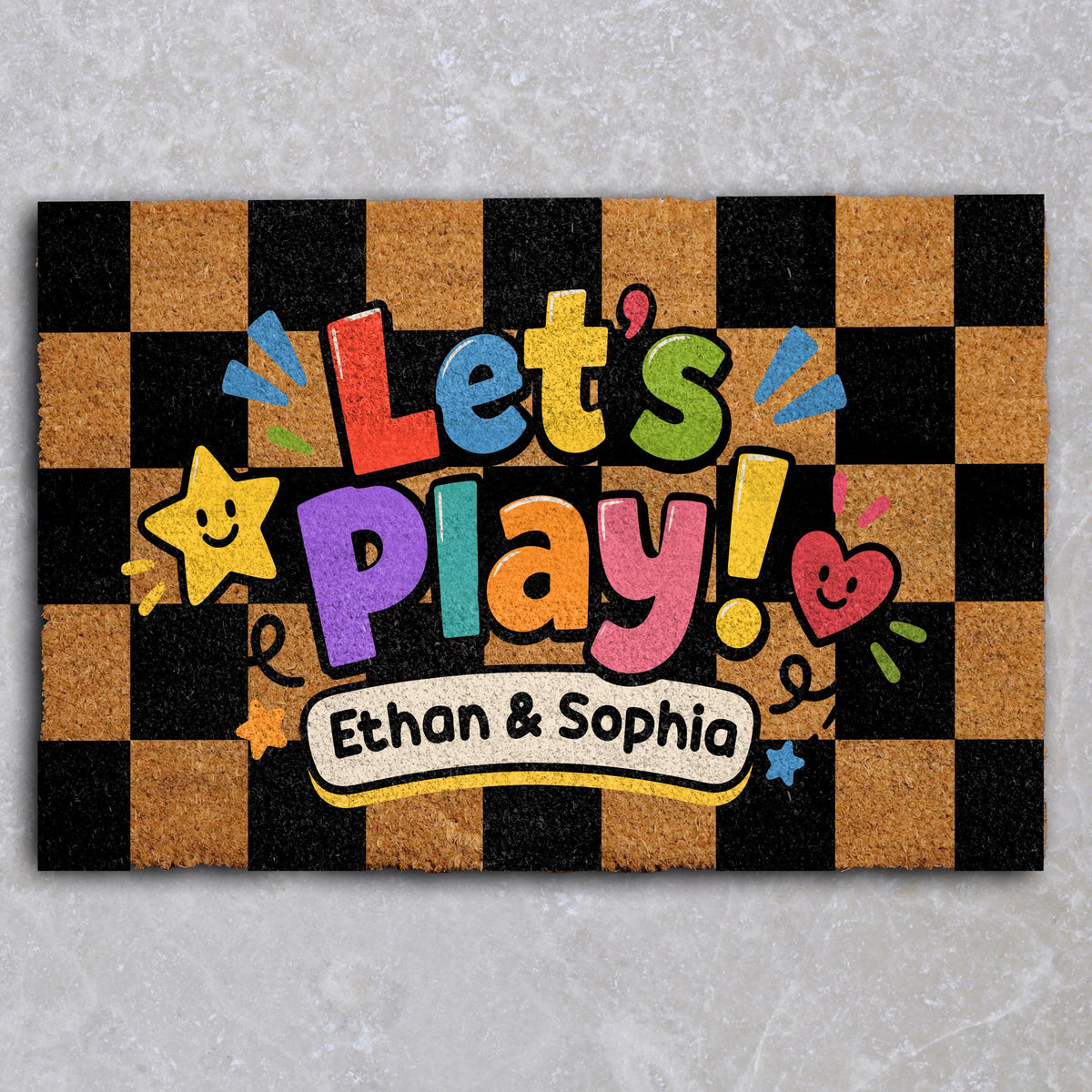 Checkered doormat with "Let’s play" lettering and personalized names