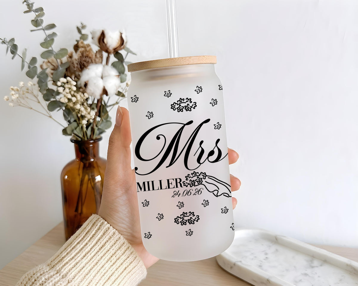 Personalized Mr and Mrs Glass Can Cup with Straw, Custom Wedding Date Beverage Cup, Bride & Groom Matching Gift, Newlyweds Drinkware