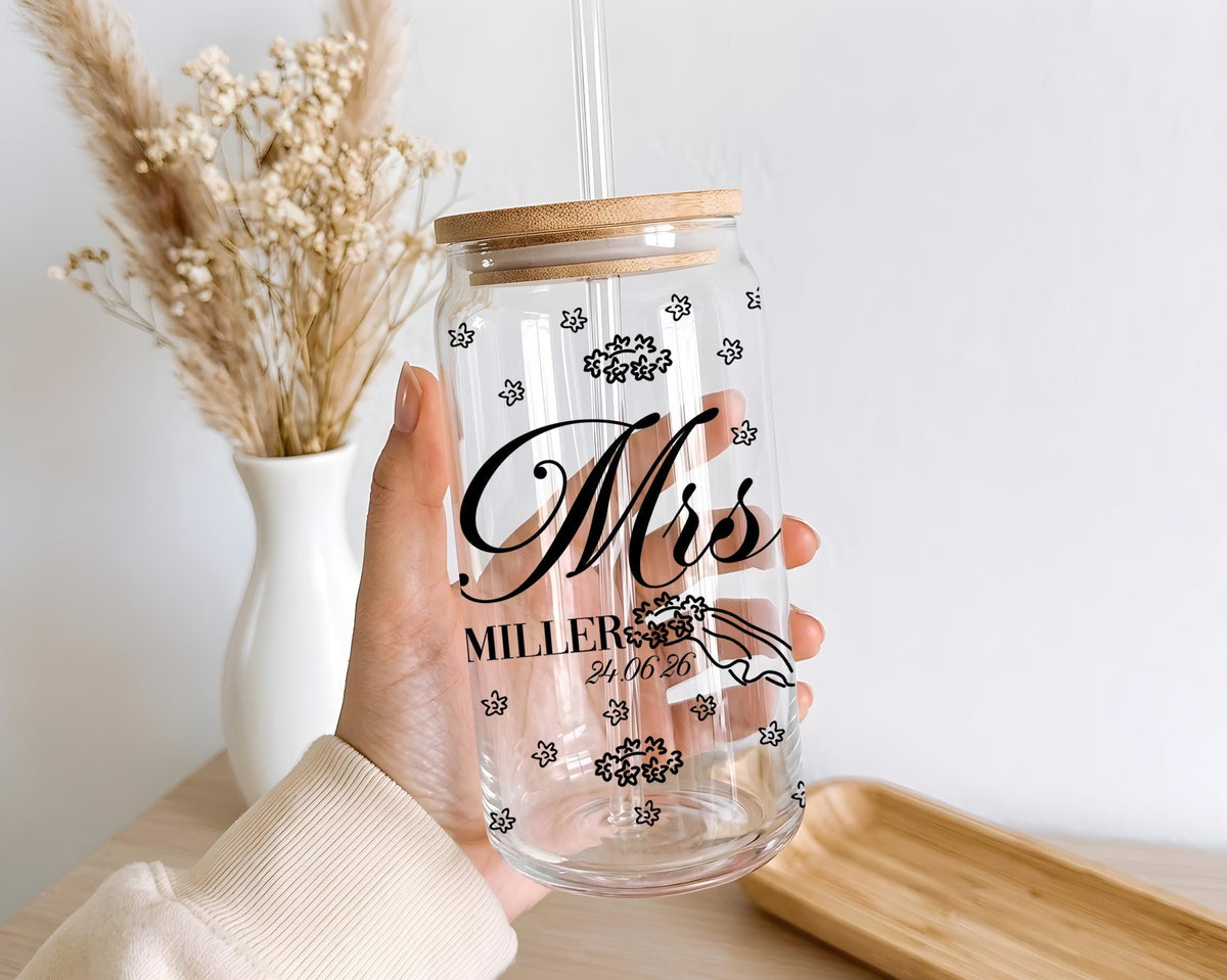 Personalized Mr and Mrs Glass Can Cup with Straw, Custom Wedding Date Beverage Cup, Bride & Groom Matching Gift, Newlyweds Drinkware