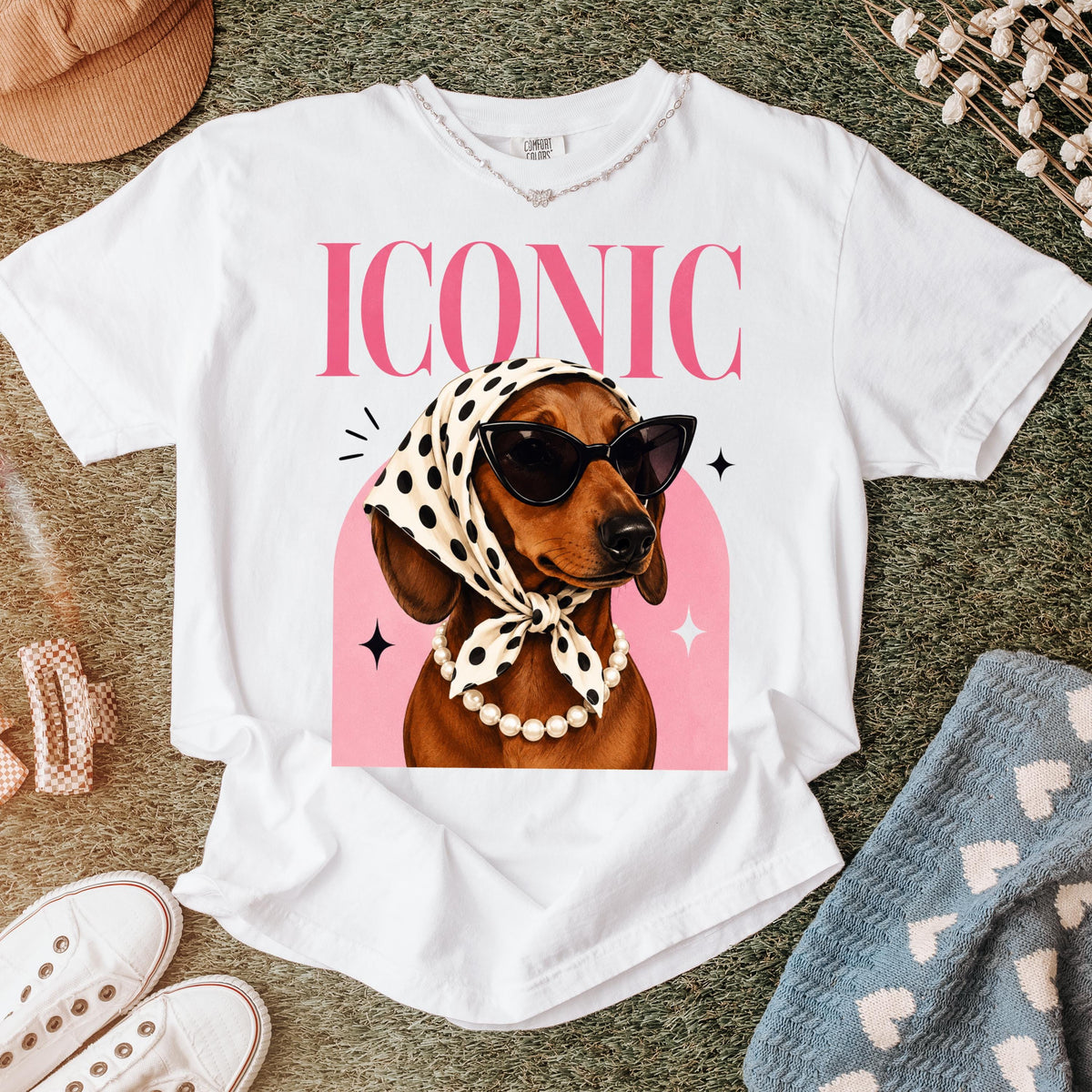 Iconic Dachshund Comfort Colors® T-Shirt, Glam Dog with Sunglasses Shirt